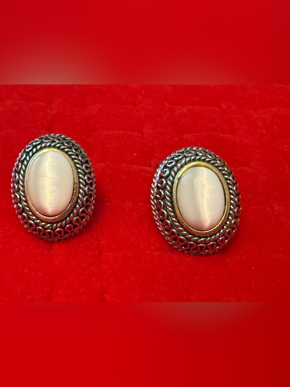 Vintage JC Silvertone Glass Oval Earrings - White